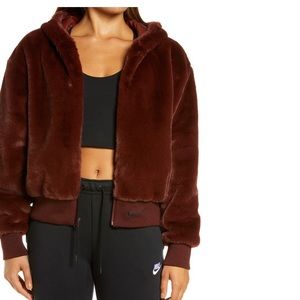 Faux fur Nike bomber size xl